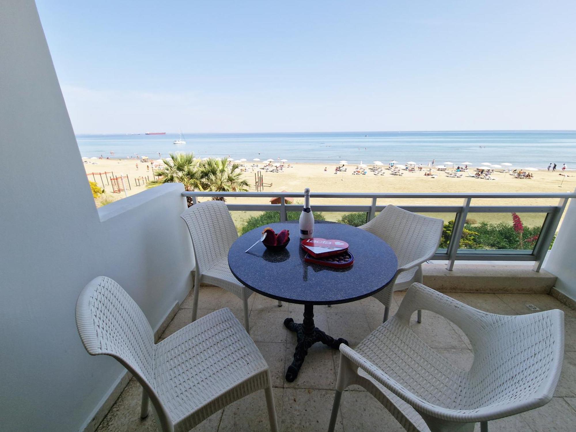 Makenzy Sandy Beachfront Paradise Larnaca Buitenkant foto